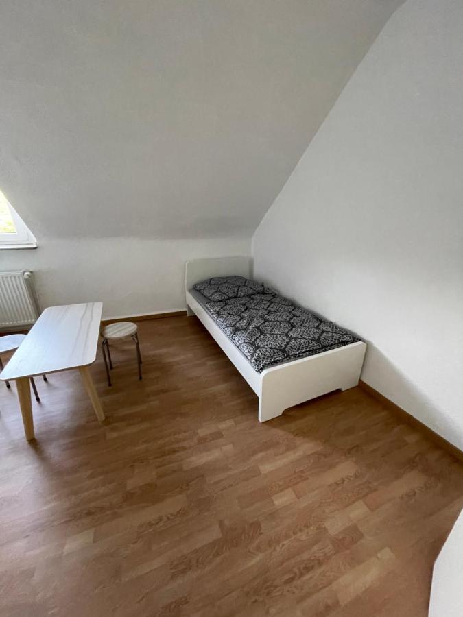Guenstiges Apartment Gelsenkirchen Schalke Buitenkant foto
