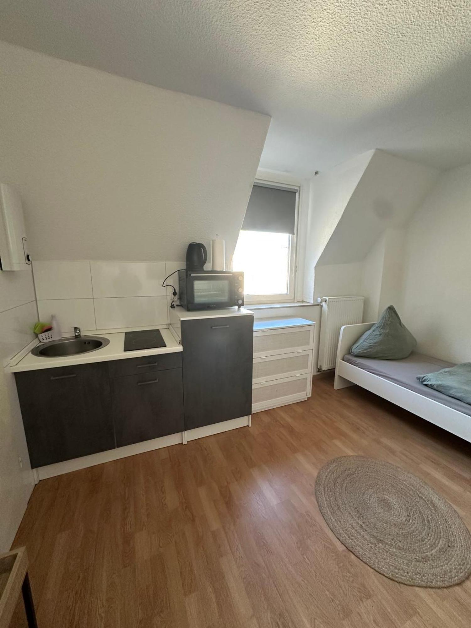Guenstiges Apartment Gelsenkirchen Schalke Buitenkant foto